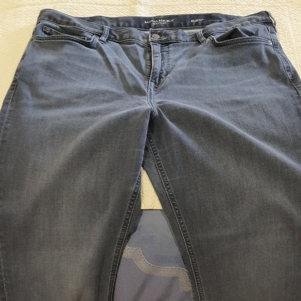 Banana Republic Gray Wash Slim Luxe Traveler Jean 40W x 32L